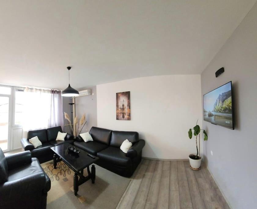 City Center Apt Wfree P Skopje Extérieur photo