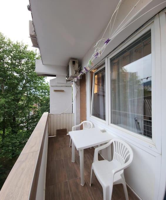 City Center Apt Wfree P Skopje Extérieur photo